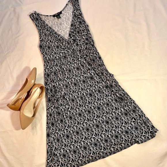 Style & Co. Dresses & Skirts - Black/White Print Sleeveless Dress - Size S